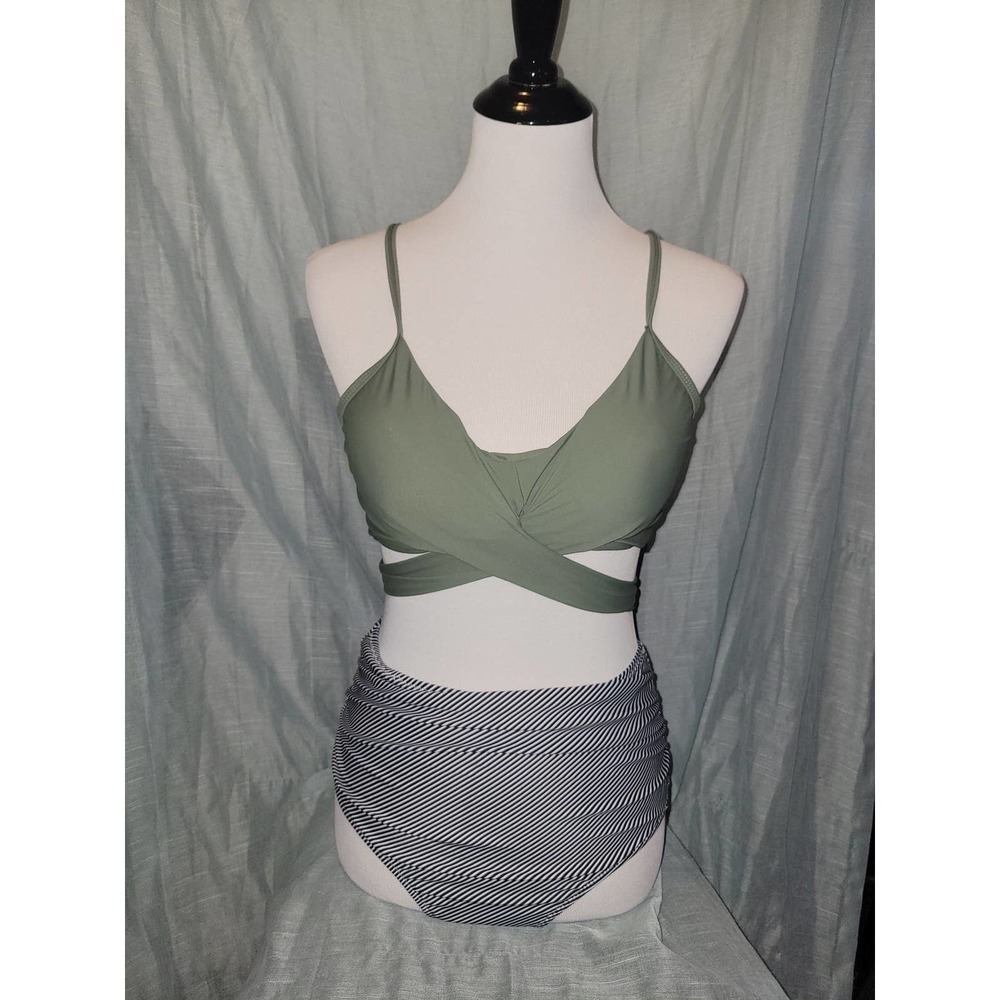 NWOT Bikini large Green Wrap And Black/White Swimsuit